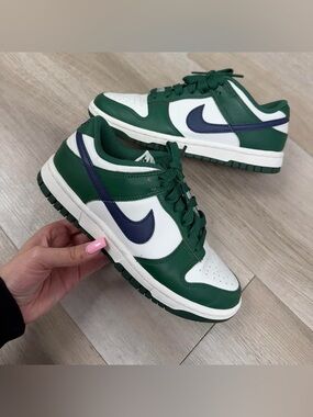 Nike dunk lows 🐾